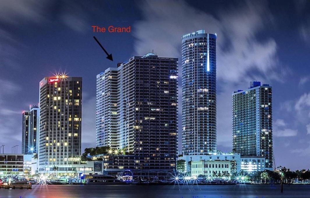 Classic Beauty! Skyline And Water Views